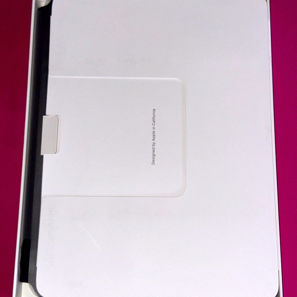 Apple Magic Keyboard 11-inch iPad Pro 1st, 2nd, 3rd Gen and iPad Air 4th,5th Gen - Picture 4 of 10